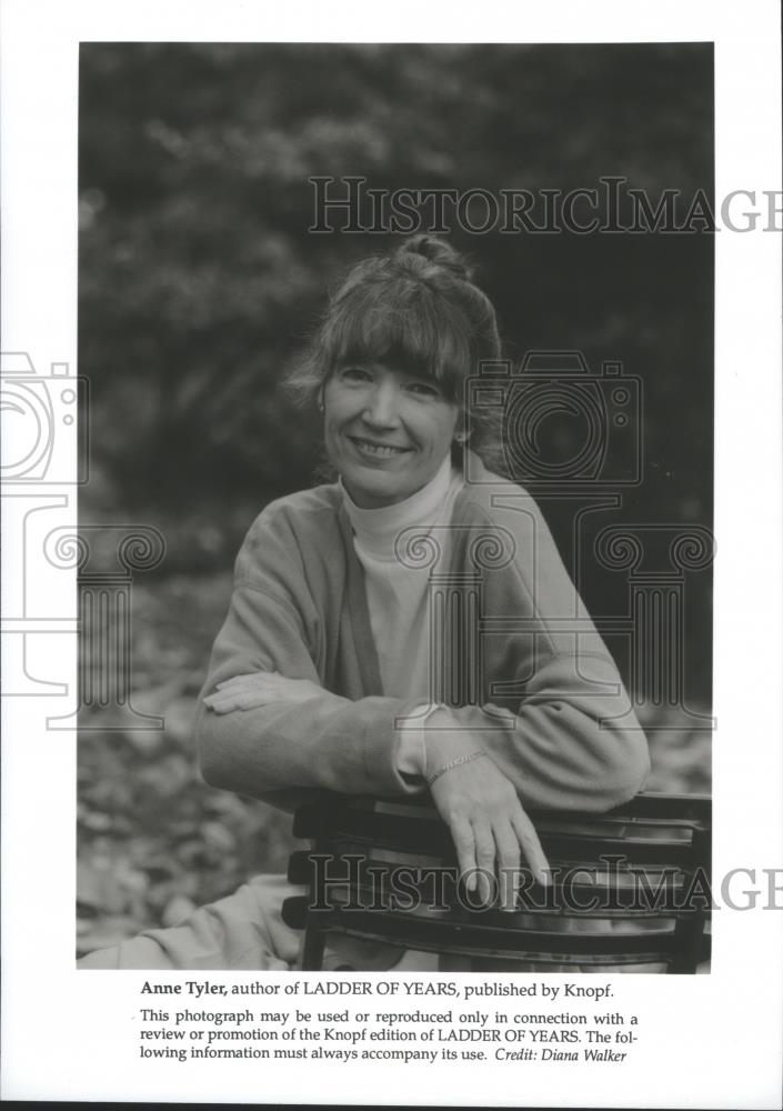 1995 Press Photo Anne Tyler, author of &quot;Ladder of Years,&quot; published by Knopf - Historic Images