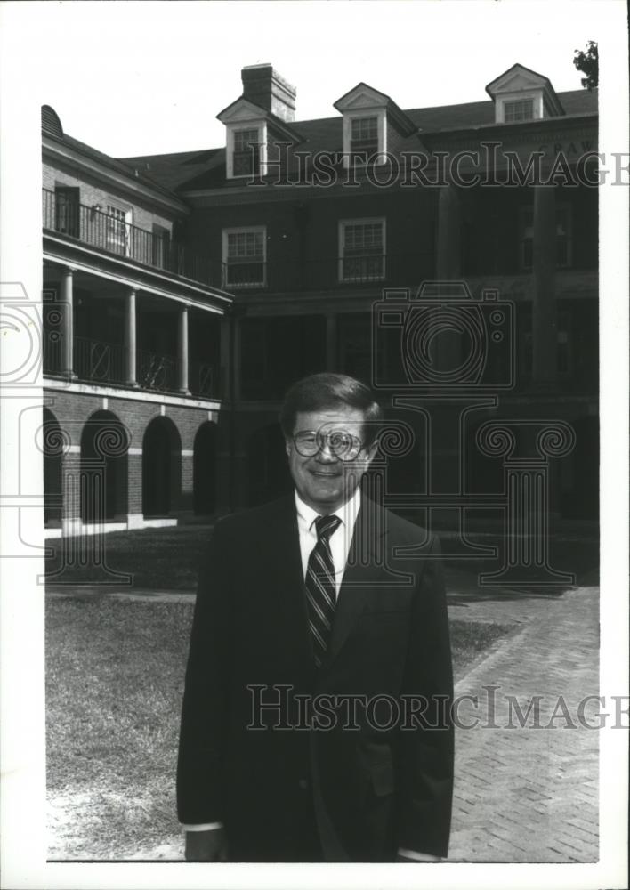 1990 Press Photo Dr. Roderick Davis, Dean of Howard College, Samford University - Historic Images