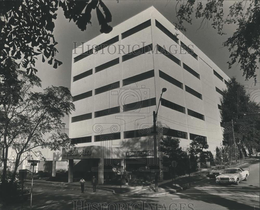 1983 Press Photo Birmingham, Alabama Apartments: Eastlake House - abna27038 - Historic Images