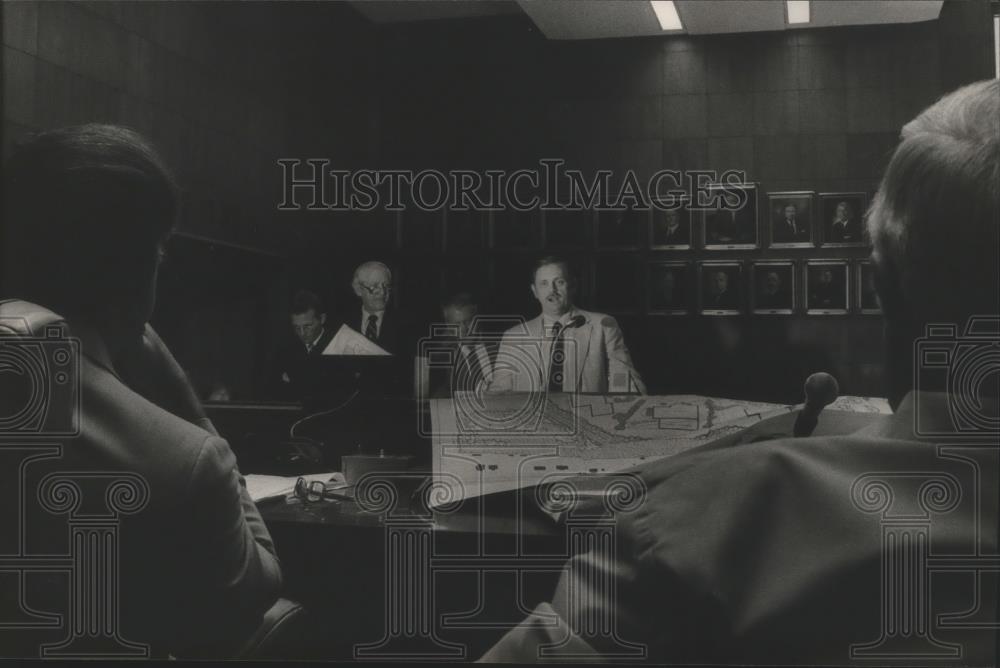 1984 Press Photo David Herring, Tommy Nail, Bill Webb, airport parking zoning - Historic Images