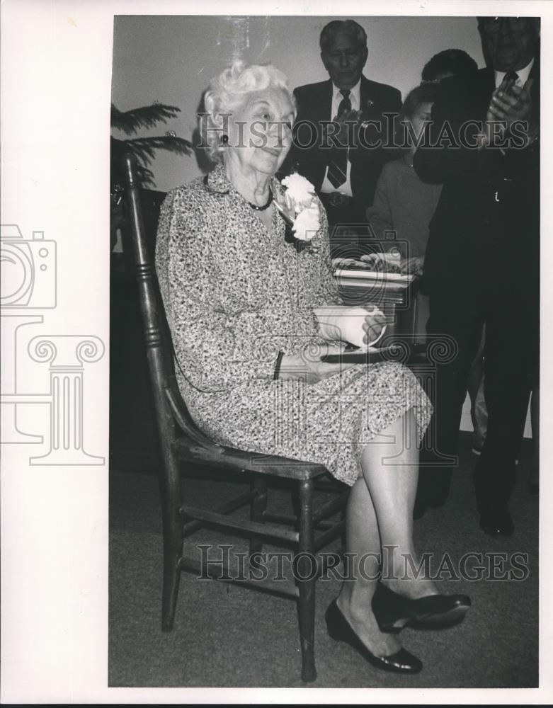 1989 Press Photo Mrs. Mattie Lou Teague Crow, Teacher and Author - abna27362 - Historic Images