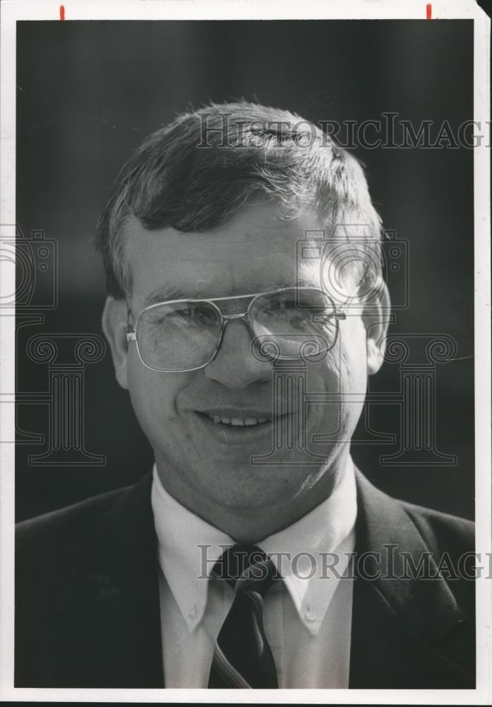 Press Photo Bob Enoch, Shelby County Consultant, Alabama - abna27472 - Historic Images