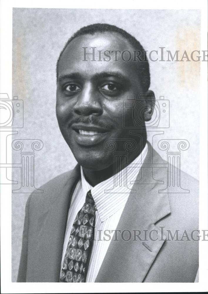 Press Photo Compass Bank Executive Carl Crosby - abna27641 - Historic Images