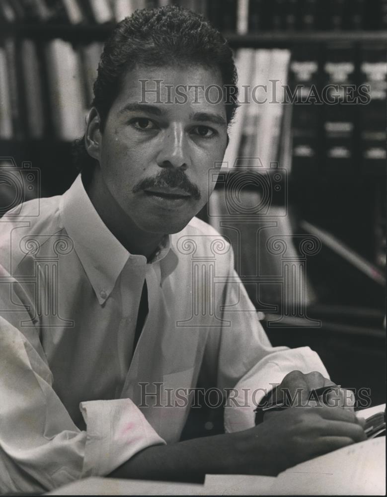 1984 Press Photo University of Alabama - Darryl Crompton, Professor, Birmingham - Historic Images