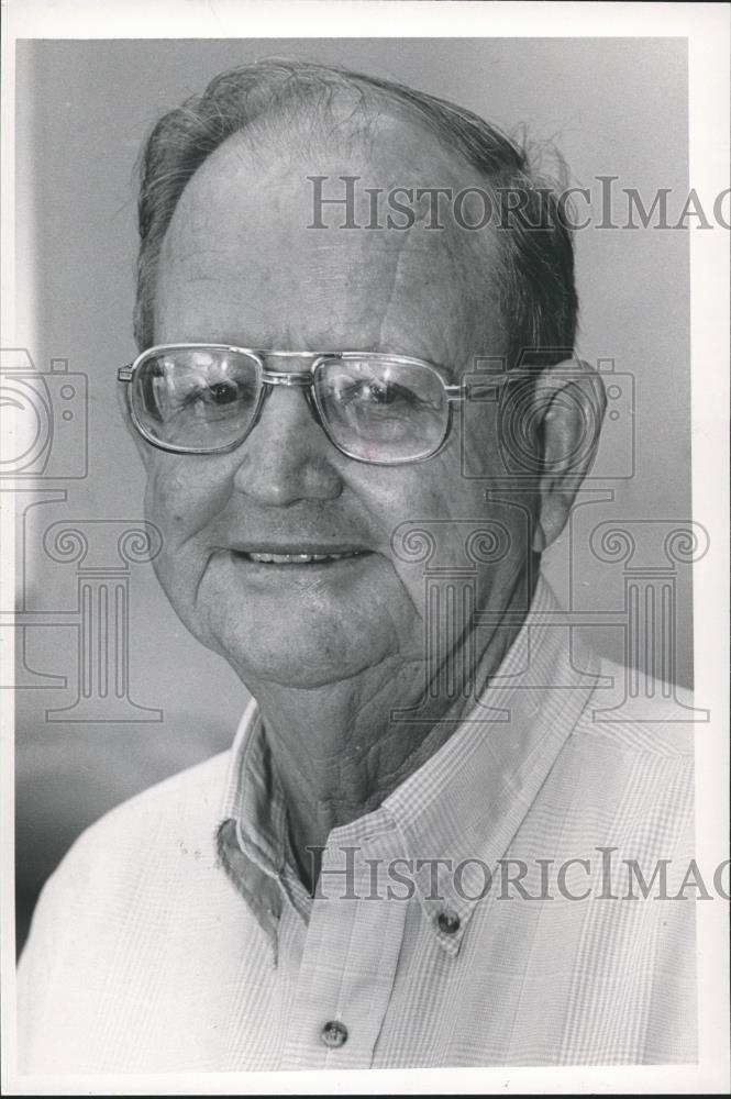 1988 Press Photo Willard B. Cross, Columbiana Candidate, District 3 - abna27661 - Historic Images