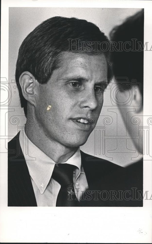 1983 Press Photo Robert C. Douglass, Junior, Chamber of Commerce, Director - Historic Images