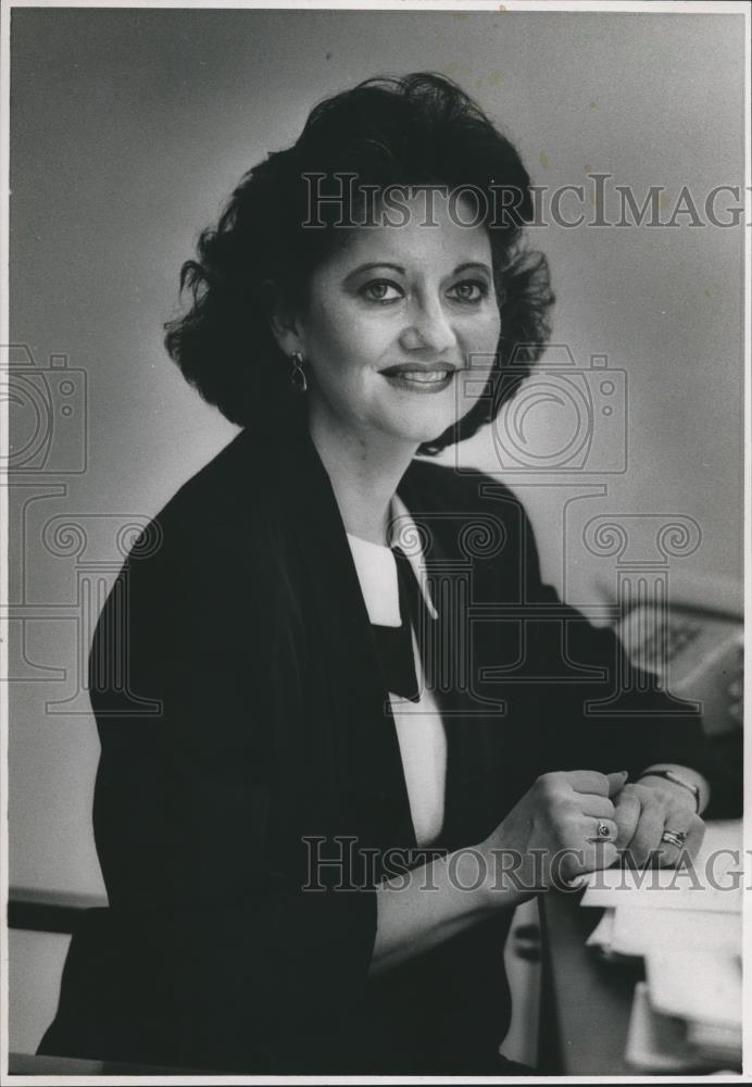 1989 Press Photo Sue McInnish, Executive Director Children&#39;s Trust Fund - Historic Images
