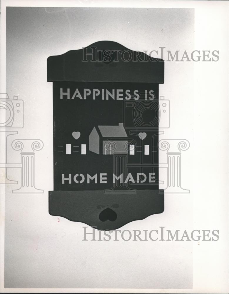 1989 Press Photo &quot;Happiness is Home Made&quot; Sign - Porta Cras School - abna27939 - Historic Images