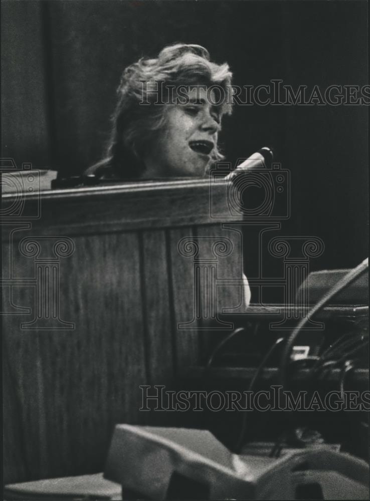 1984 Press Photo Keitrah Fortenberry Crying on Witness Stand - abna27945 - Historic Images