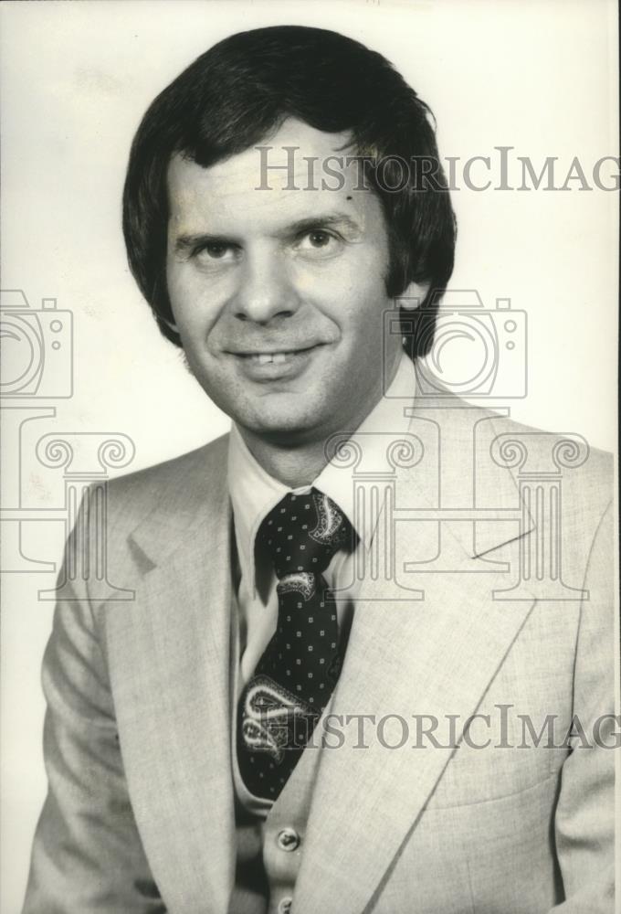1977 Press Photo John M. Ellis of South Central Bell, District Manager - Historic Images
