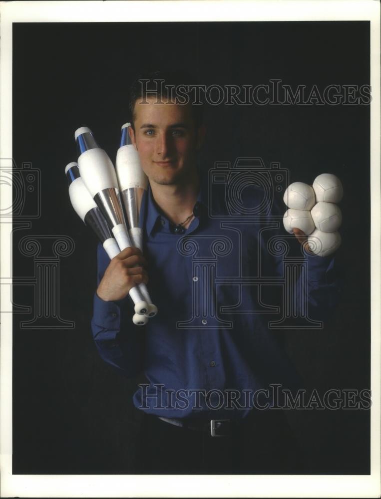 Press Photo David Dimuzio, Performer with Juggling Clubs and Juggling Balls - Historic Images