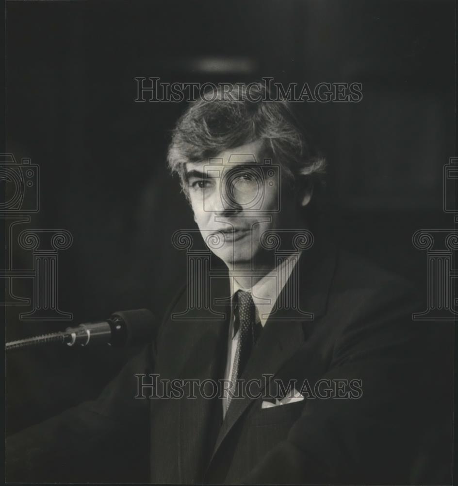 1983 Press Photo Politician Christopher Dodd, Connecticut Senator - abna28303 - Historic Images