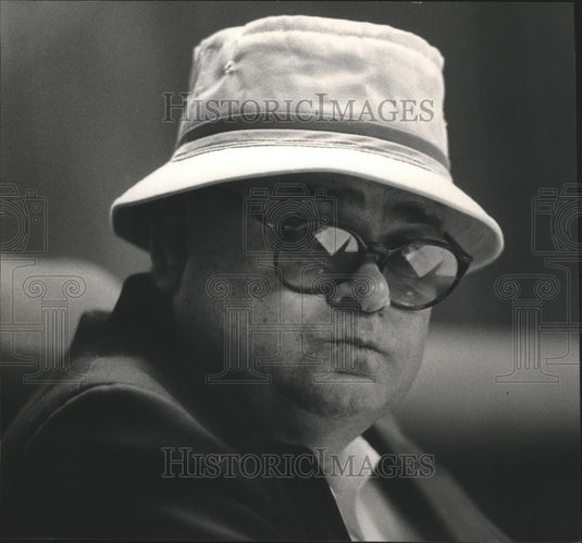 1985 Press Photo Jefferson County Commissioner Chriss Doss at work - abna28382 - Historic Images
