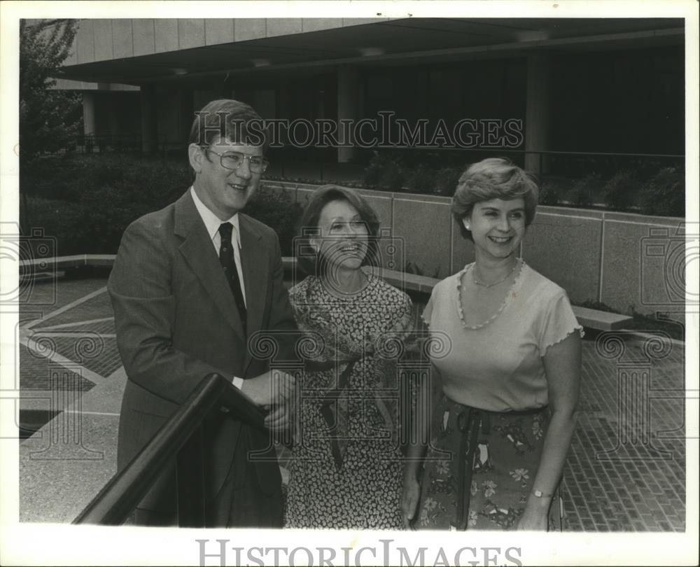 1980 Press Photo Obelisk Awards show planners - abna28483 - Historic Images