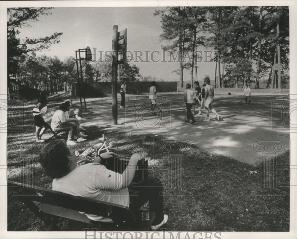 1989 Press Photo Kids playing at Child Haven, Cullman, Alabama - abna28587 - Historic Images