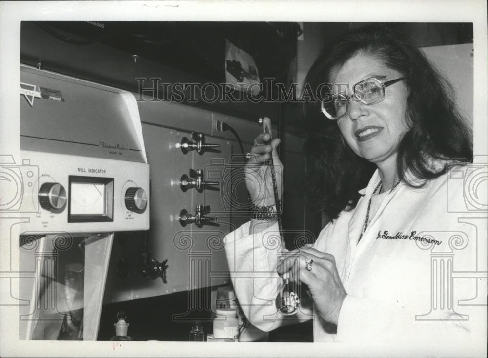 1976 Press Photo Dr. Geraldine M. Emerson, University of Alabama of Birmingham - Historic Images
