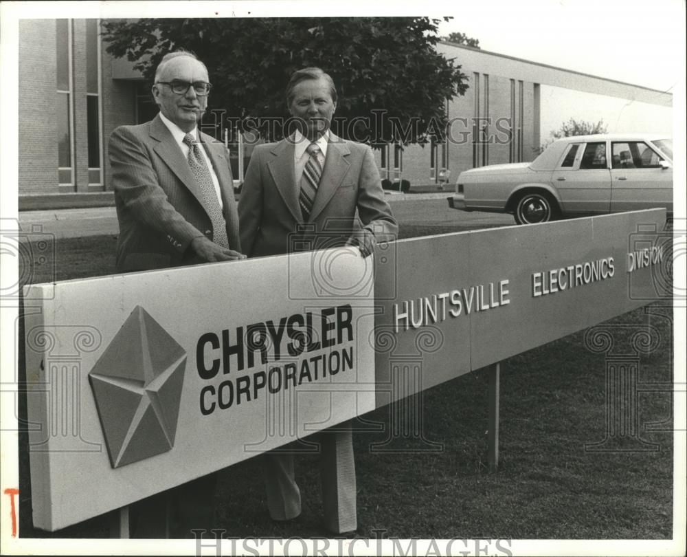 1979 Press Photo Chrysler Corporation, Huntsville Electronics managers (Alabama - Historic Images