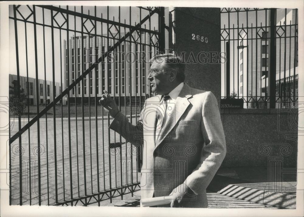 1987 Press Photo Alabama Politician Bill Dickinson at Russian Embassy - Historic Images