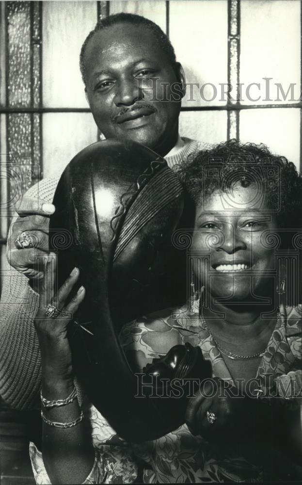 1990 Press Photo Chester and Lucille Brown of the St. Gall congregation. - Historic Images