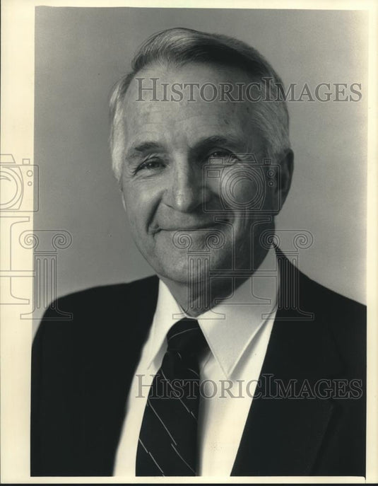 1983 Press Photo Carl Schoeni, Mequon police chief - mjc00793 - Historic Images
