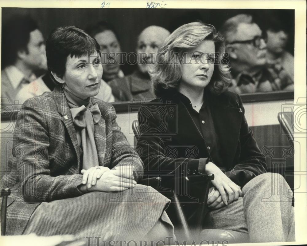 1980 Press Photo Sheila Plotkin and Ann Lynch testify in Seraphim hearing - Historic Images