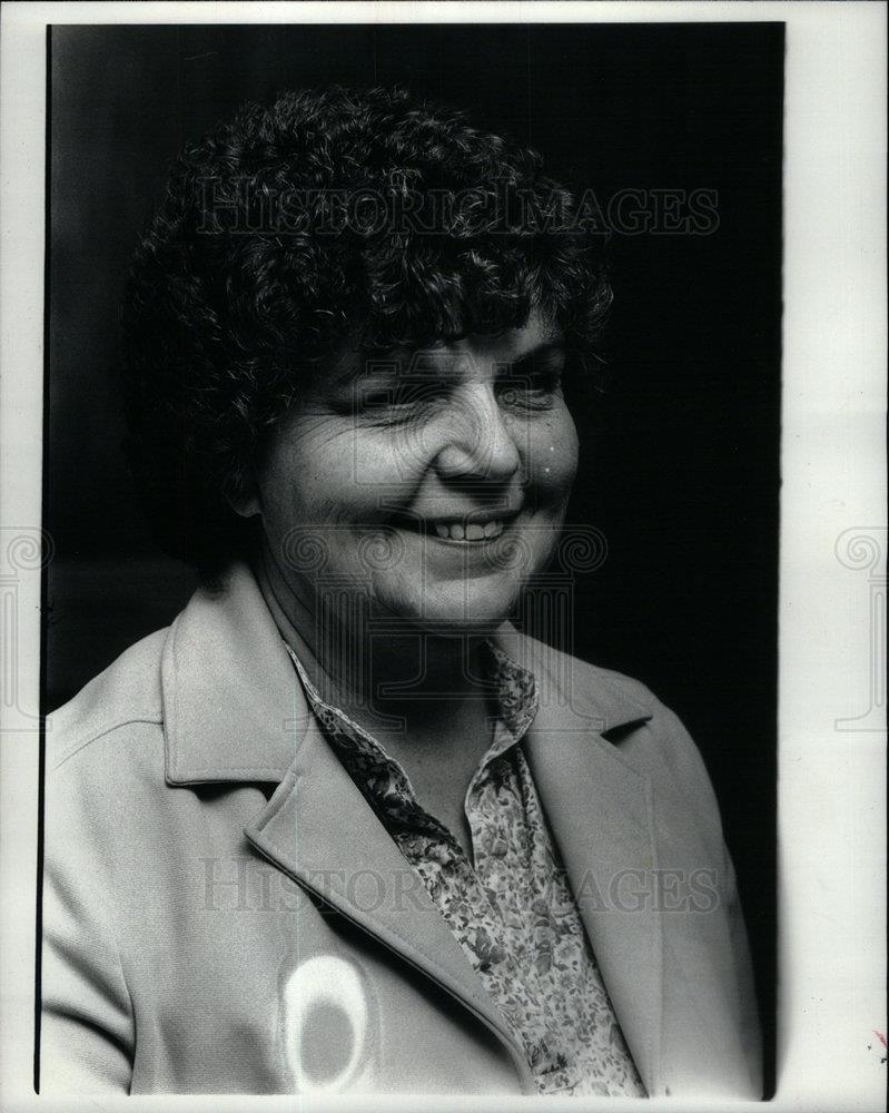 1998 Press Photo Joanne uebelhoer - DFPD08255 - Historic Images