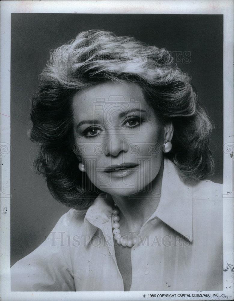 1992 Press Photo Barbara Walters - DFPD21979 - Historic Images