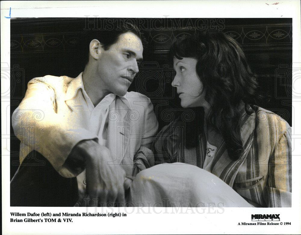 1995 Press Photo Willem Dafoe Actor Tom &amp; Viv - dfpd49191 - Historic Images