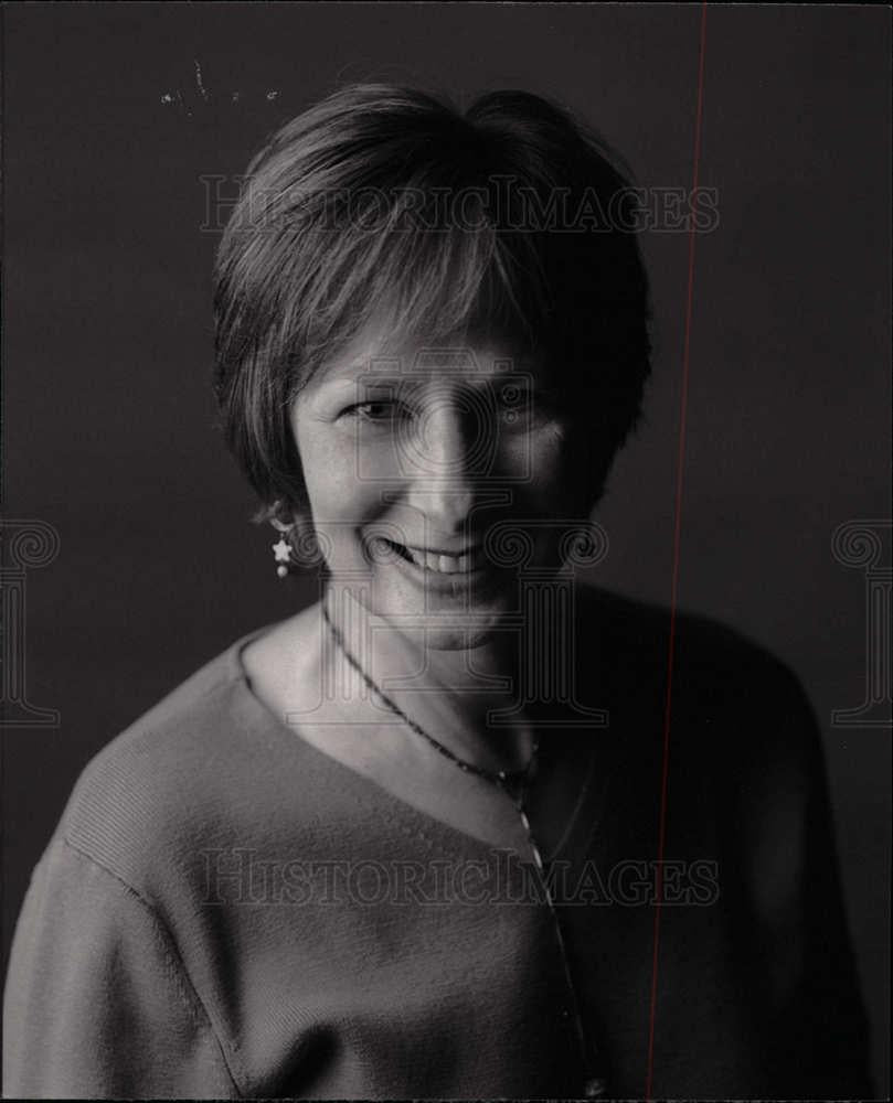 2003 Press Photo Patty detroit feature columnist critic - dfpd34389 - Historic Images