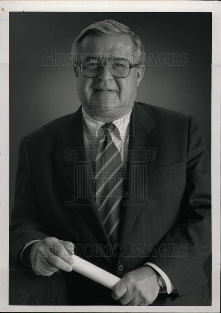 1996 Press Photo WILLARD VALPEY Chicago NBD Corporation - dfpd41799 - Historic Images