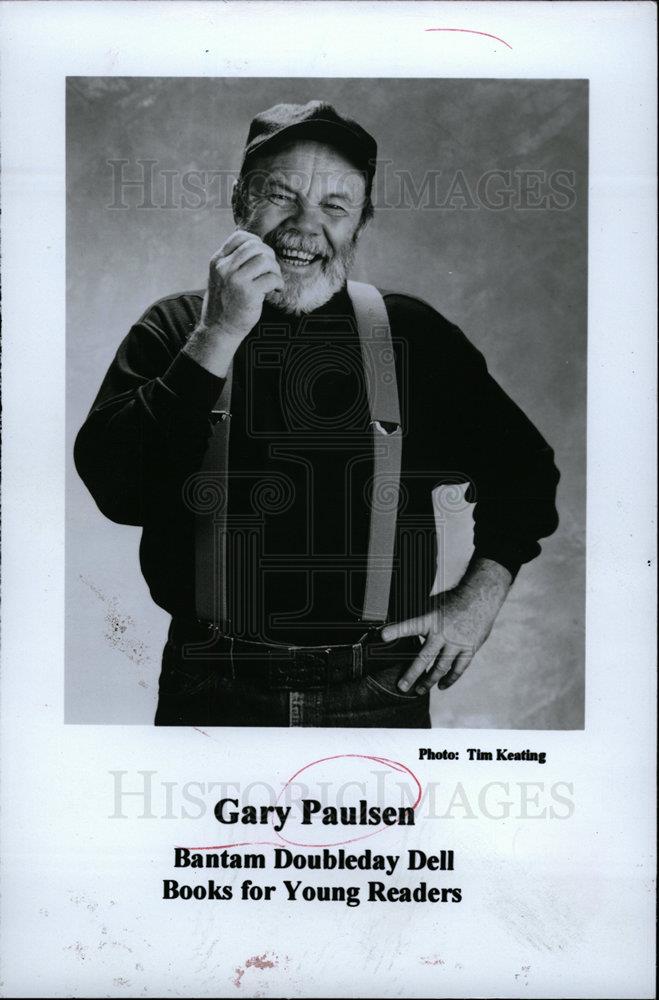 1996 Press Photo Gary Paulsen Writer - dfpd32491 - Historic Images