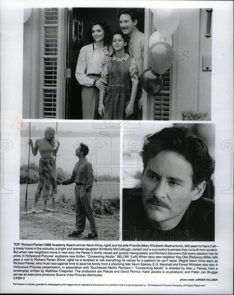 1992 Press Photo Richard Parker Kevin Kline Priscilla - DFPD12469 - Historic Images