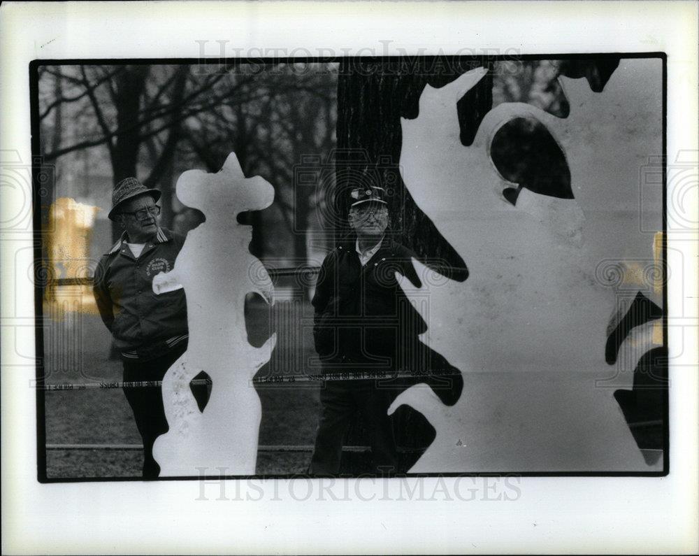 1990 Press Photo Ice Sculpture Speculator Plymouth - DFPD51115 - Historic Images