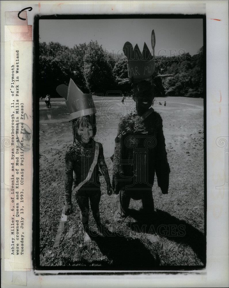 1993 Press Photo Ashley Miller Ryan Searborough Mud Day - DFPD61321 - Historic Images