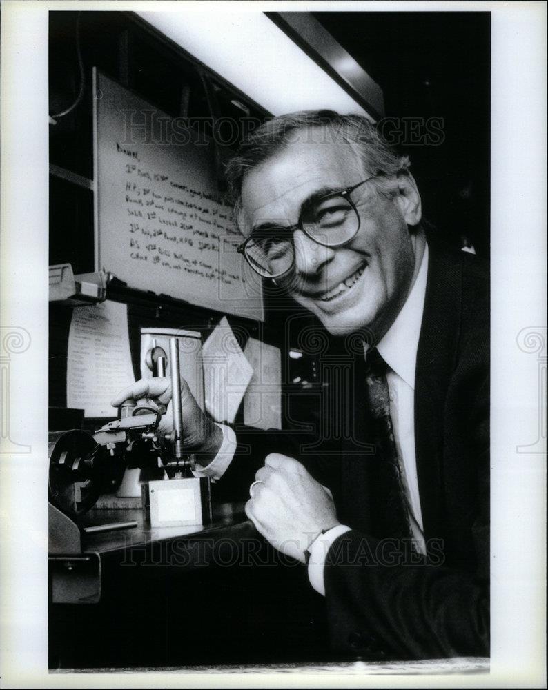 1991 Press Photo Joel Tauber automotive fastners - DFPD61817 - Historic Images