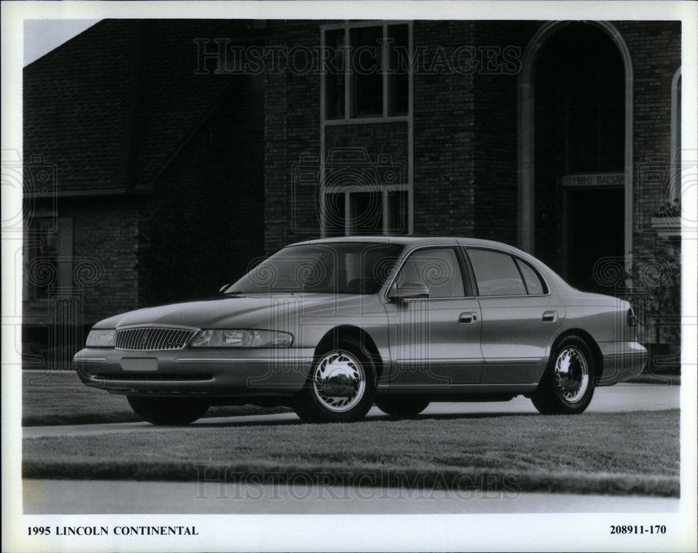 1995 Press Photo 1995 Lincoln Continental - DFPD74031 - Historic Images