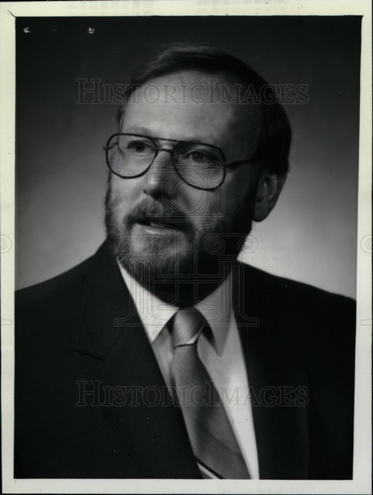 1996 Press Photo James F. Shetlar - dfpd37999 - Historic Images