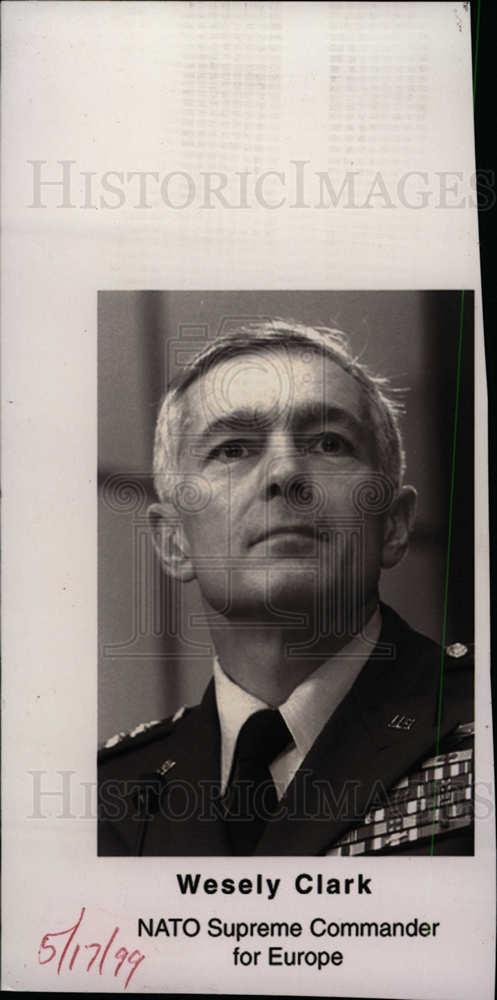 1999 Press Photo wesleyclark u.s.army general american - dfpd42559 - Historic Images