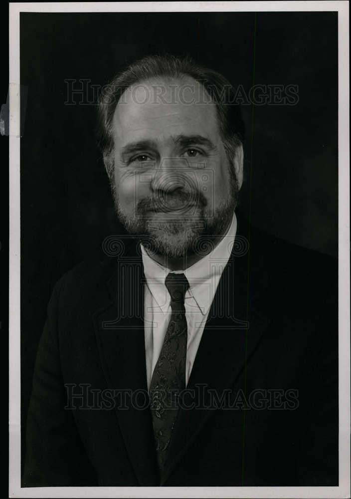 1998 Press Photo clarence schutt - dfpd39001 - Historic Images