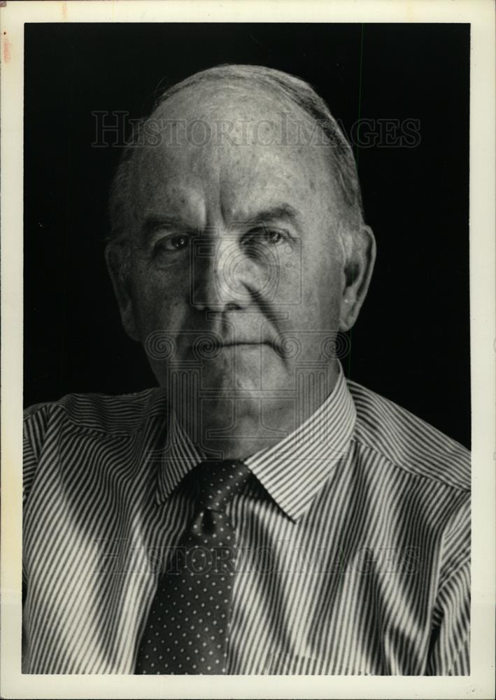 1991 Press Photo Neal Shine Publisher Editor Detroit - dfpd36027 - Historic Images
