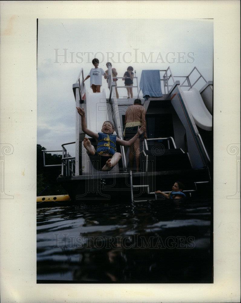 1992 Press Photo houseboat slides - DFPD00311 - Historic Images