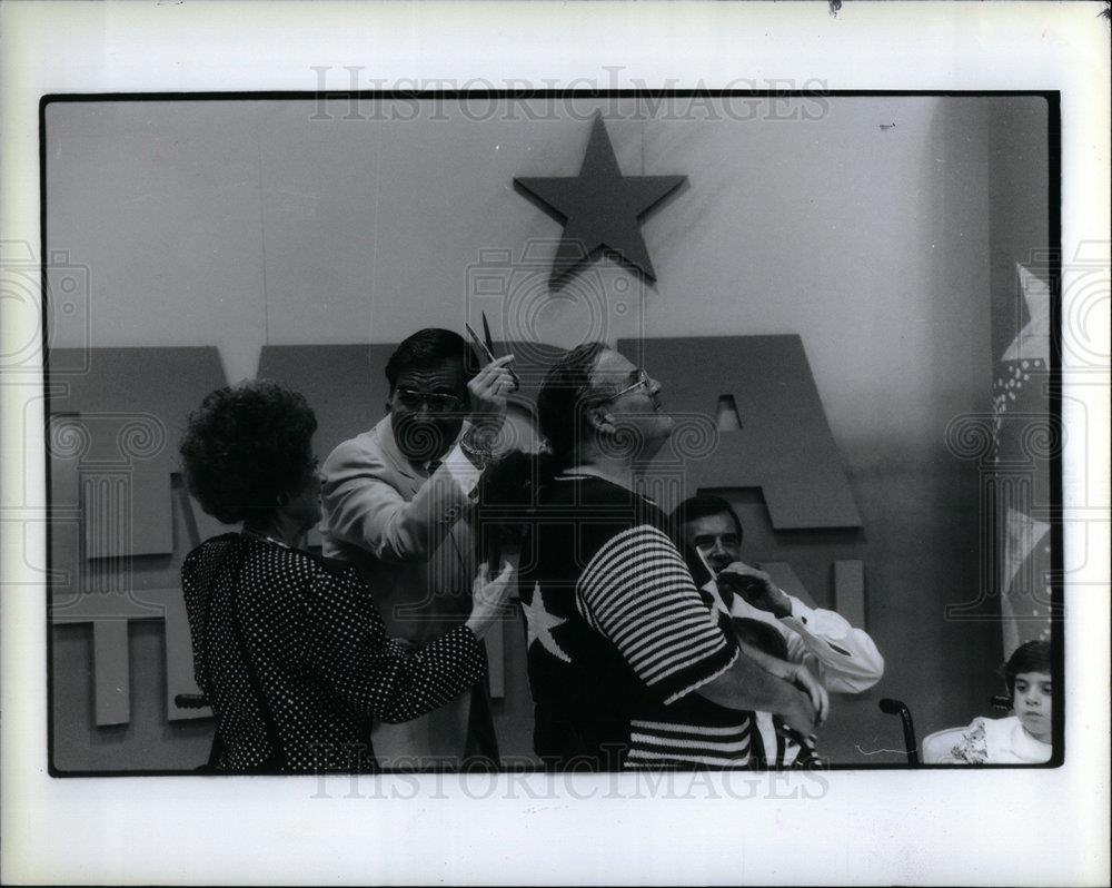 1993 Press Photo Dick Purtan Shirley Eder ponytail - DFPD72913 - Historic Images