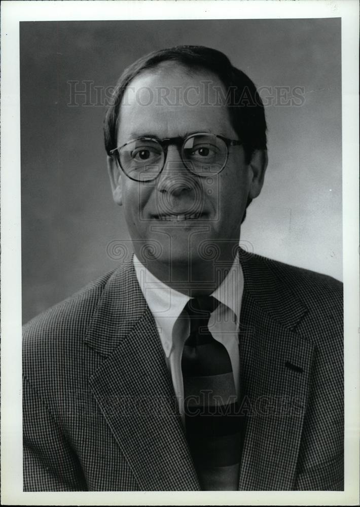 1994 Press Photo David E.Bassett - dfpd33031 - Historic Images