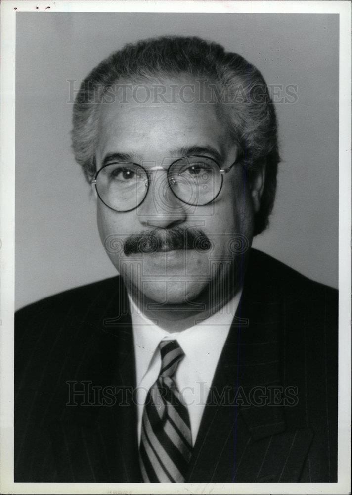 1995 Press Photo Richard White vice president counsel - dfpd28953 - Historic Images