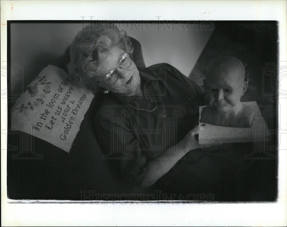 1991 Press Photo Joanne Czeiszperger dolls - dfpd49223 - Historic Images