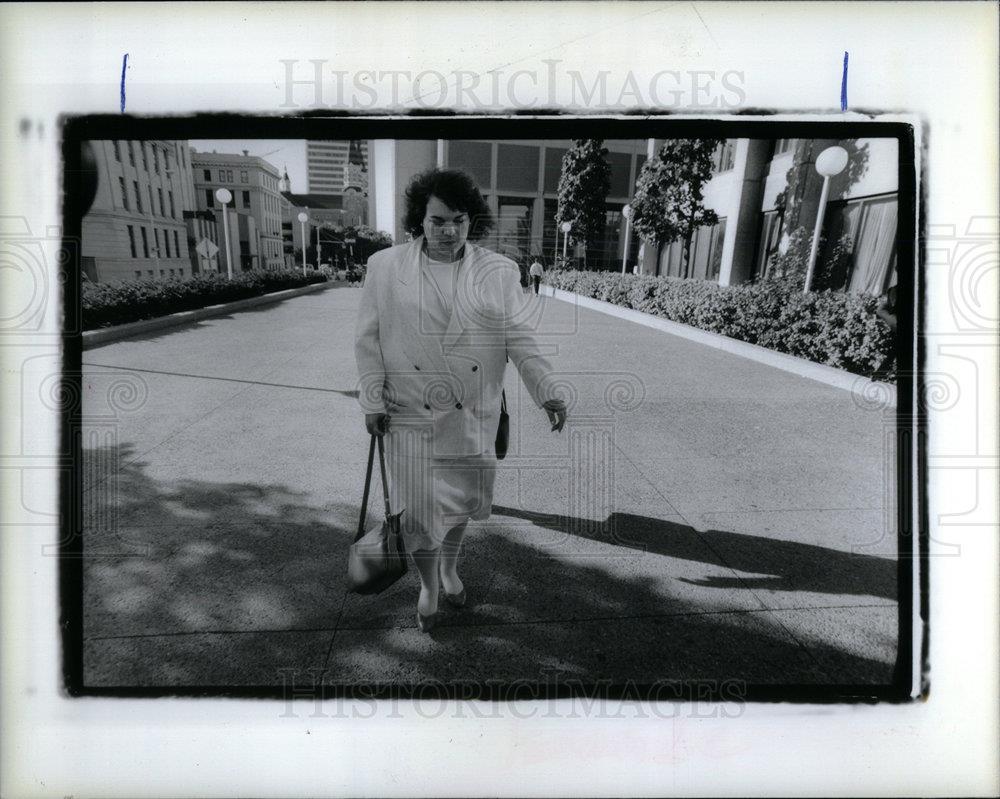 1990 Press Photo susan deliele lawrence husband - DFPD72665 - Historic Images