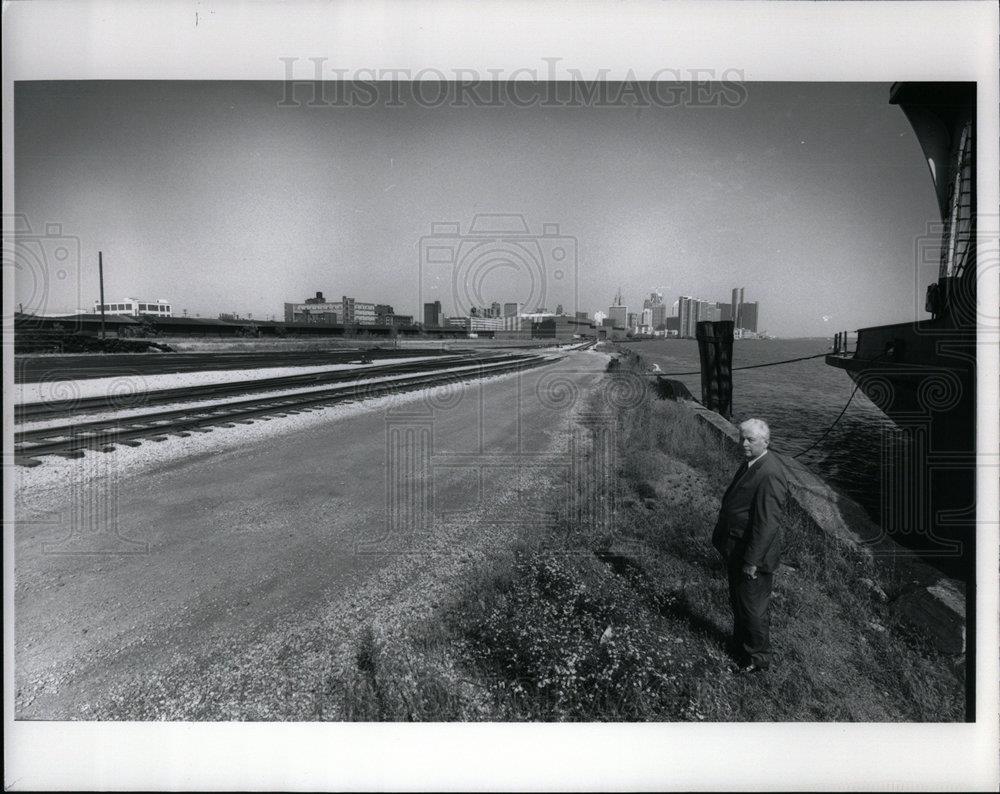 1991 Press Photo Jerry Shea Architect Riverfront - DFPD52213 - Historic Images