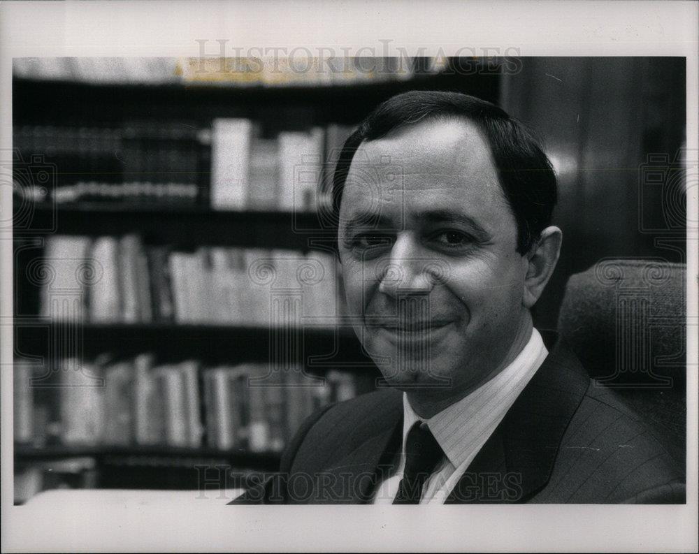 1991 Press Photo Hassan Youssef Saad Consular Corps - DFPD71541 - Historic Images