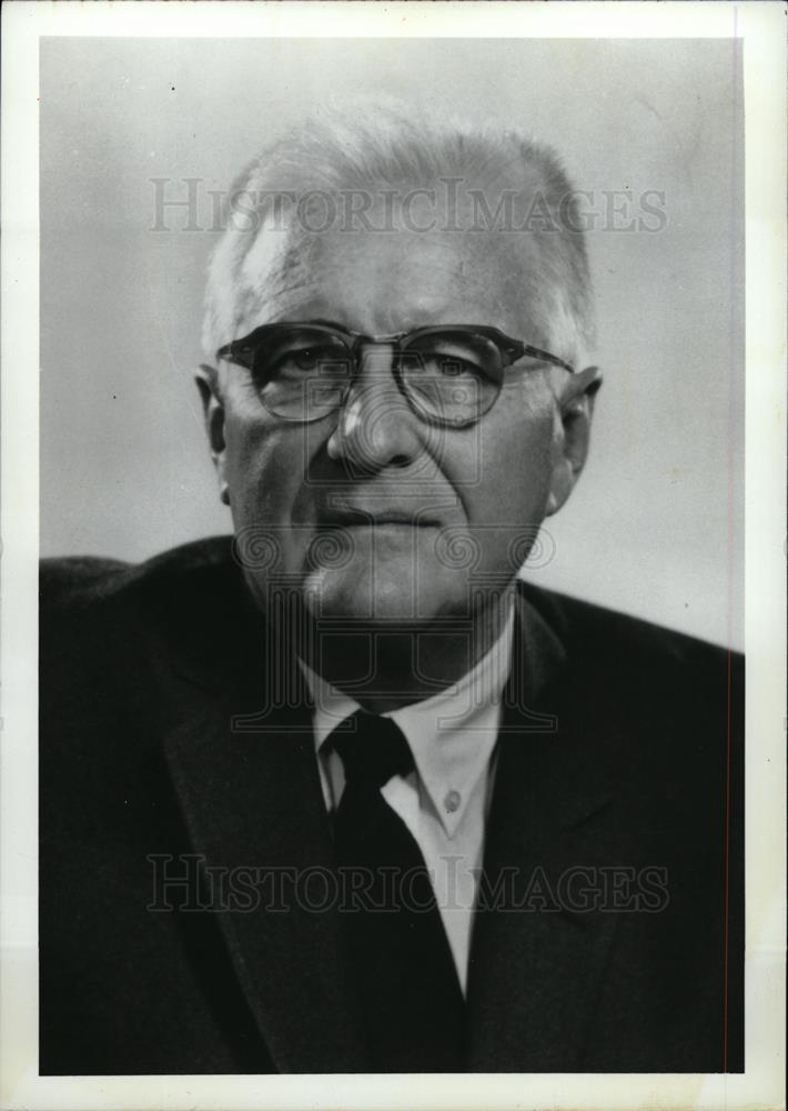 1994 Press Photo Eugene Power - dfpd36523 - Historic Images