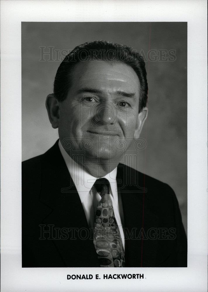 1997 Press Photo Donald E Hackworth General Motors - dfpd26681 - Historic Images